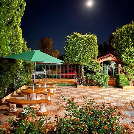 Hotel Moscopole Ksamil Esterno foto