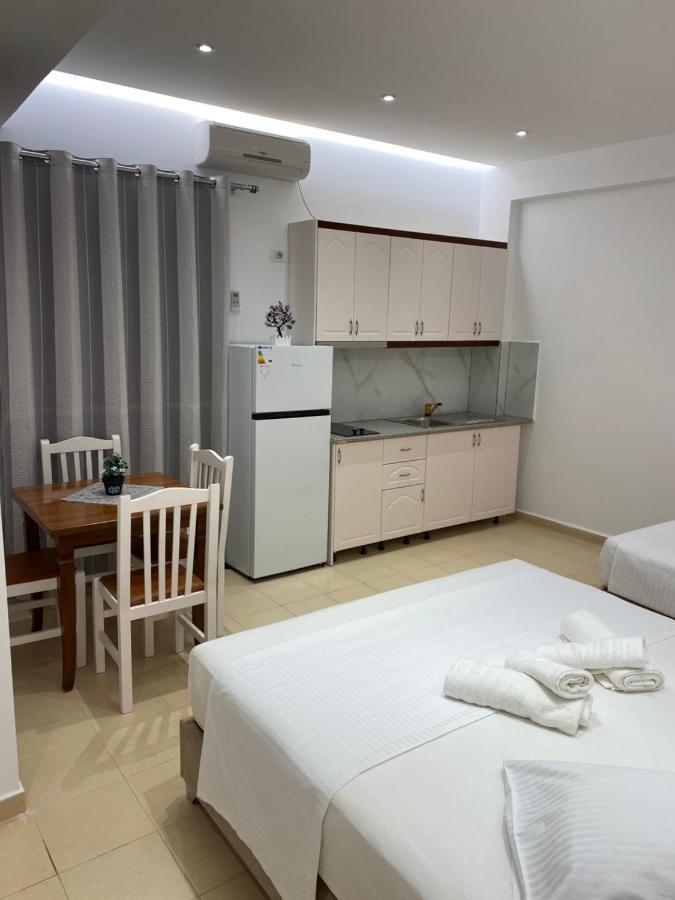 Hotel Moscopole Ksamil Esterno foto