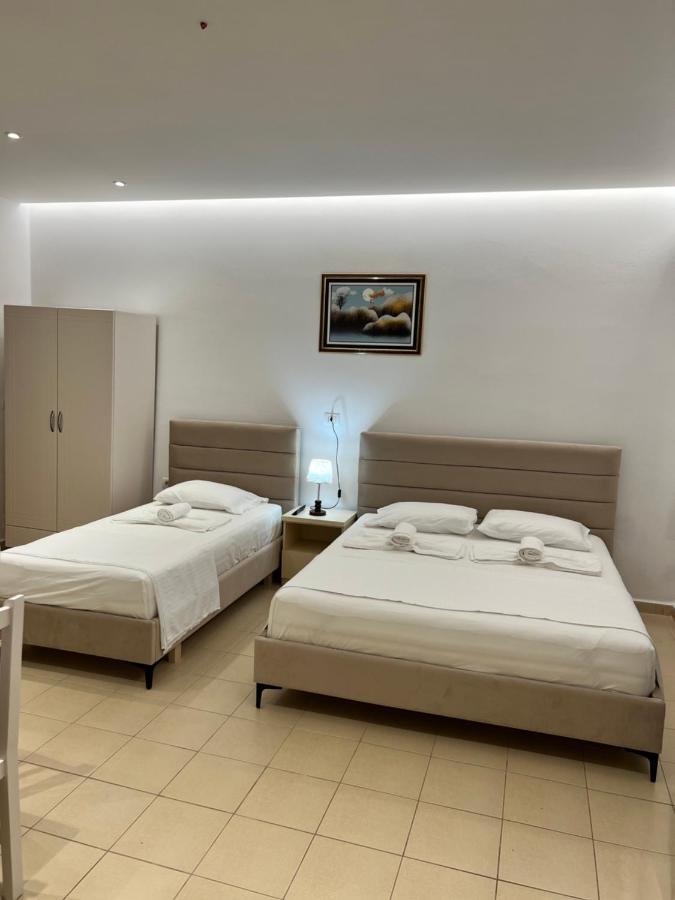 Hotel Moscopole Ksamil Esterno foto