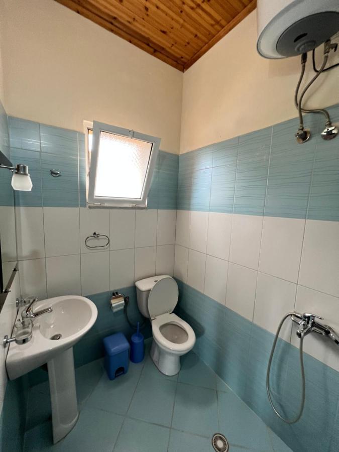 Hotel Moscopole Ksamil Esterno foto