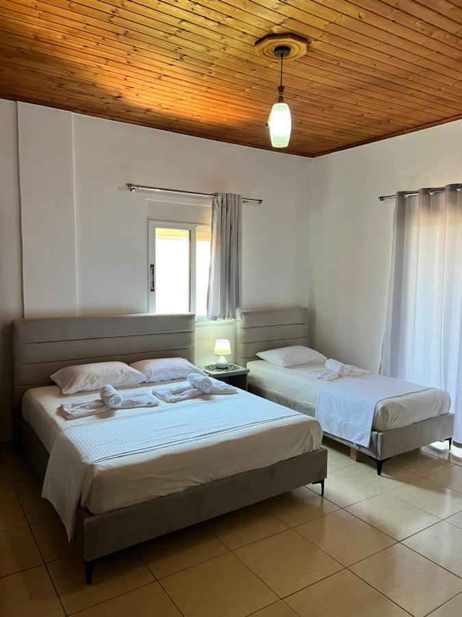 Hotel Moscopole Ksamil Esterno foto