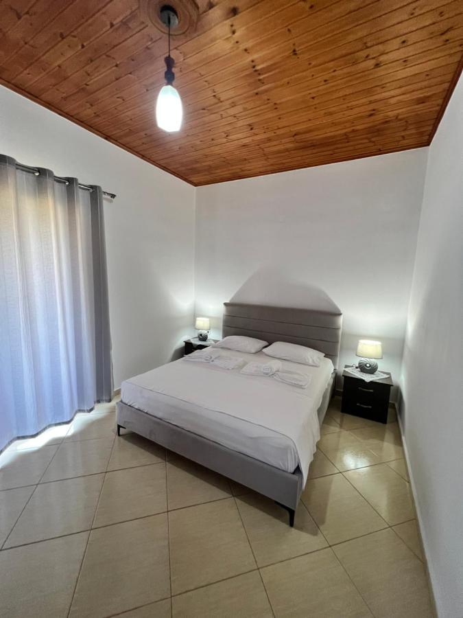 Hotel Moscopole Ksamil Esterno foto