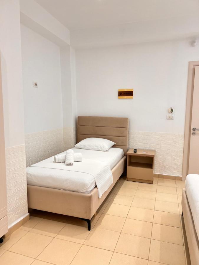 Hotel Moscopole Ksamil Esterno foto