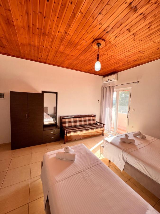 Hotel Moscopole Ksamil Esterno foto