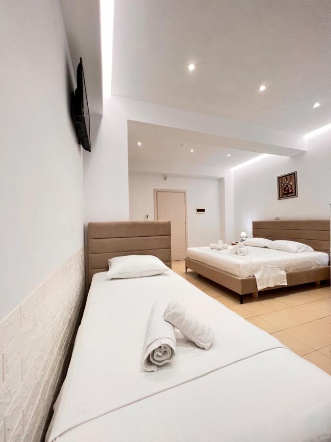 Hotel Moscopole Ksamil Esterno foto