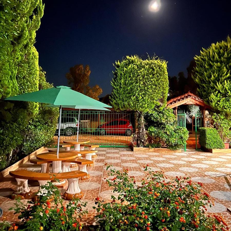 Hotel Moscopole Ksamil Esterno foto