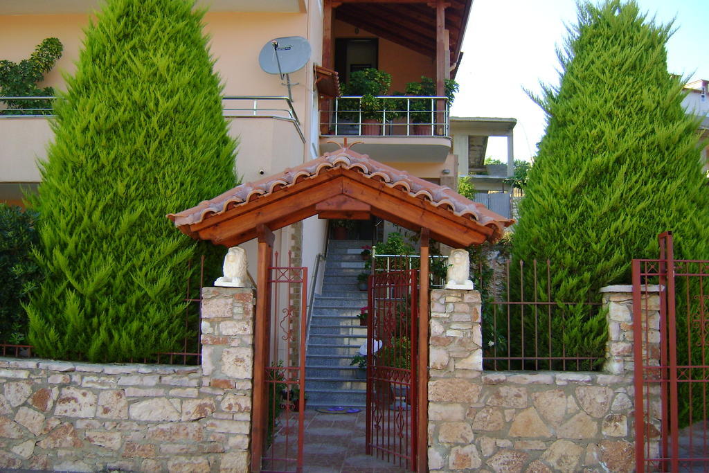 Hotel Moscopole Ksamil Esterno foto