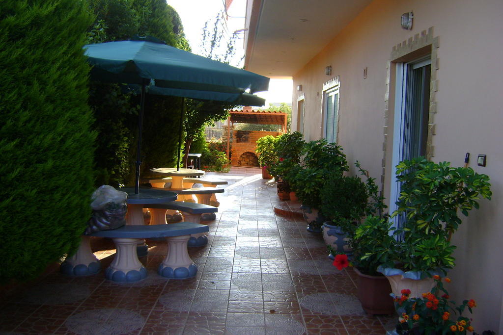 Hotel Moscopole Ksamil Esterno foto